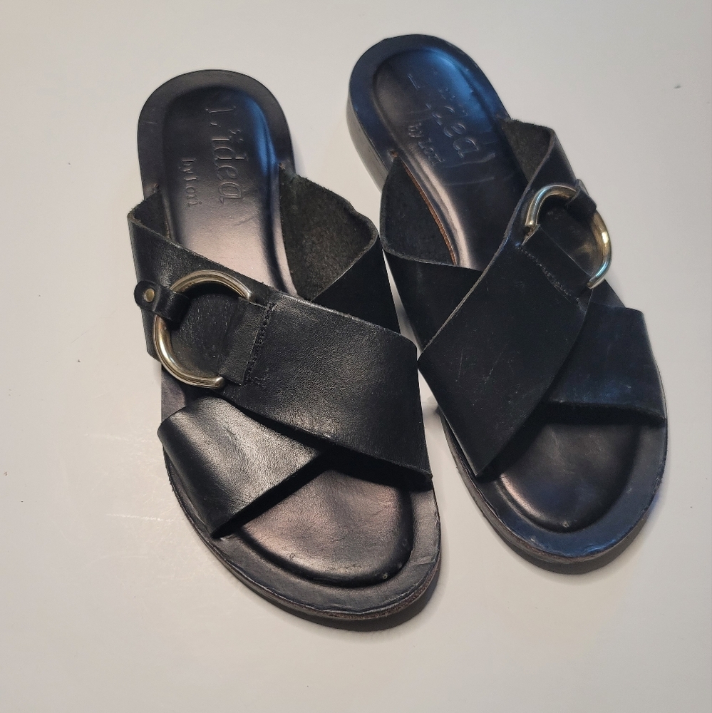 L'idea by Lori Leather slide sandals